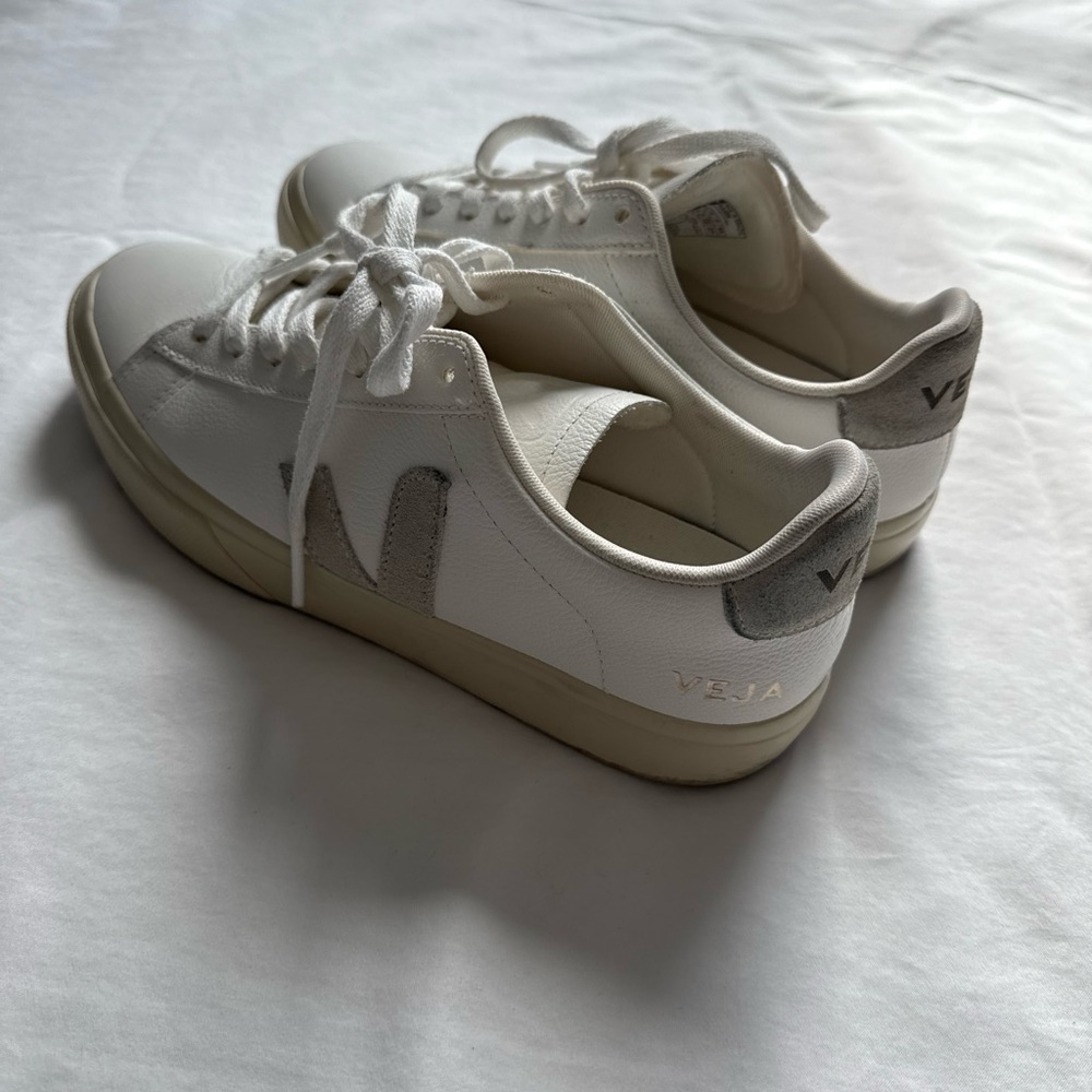Veja Campo Sneakers White & Gray